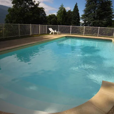 Cosy Castle With Swimming Pool *
