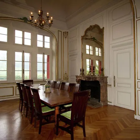 Cosy Castle With Swimming Pool Holiday home